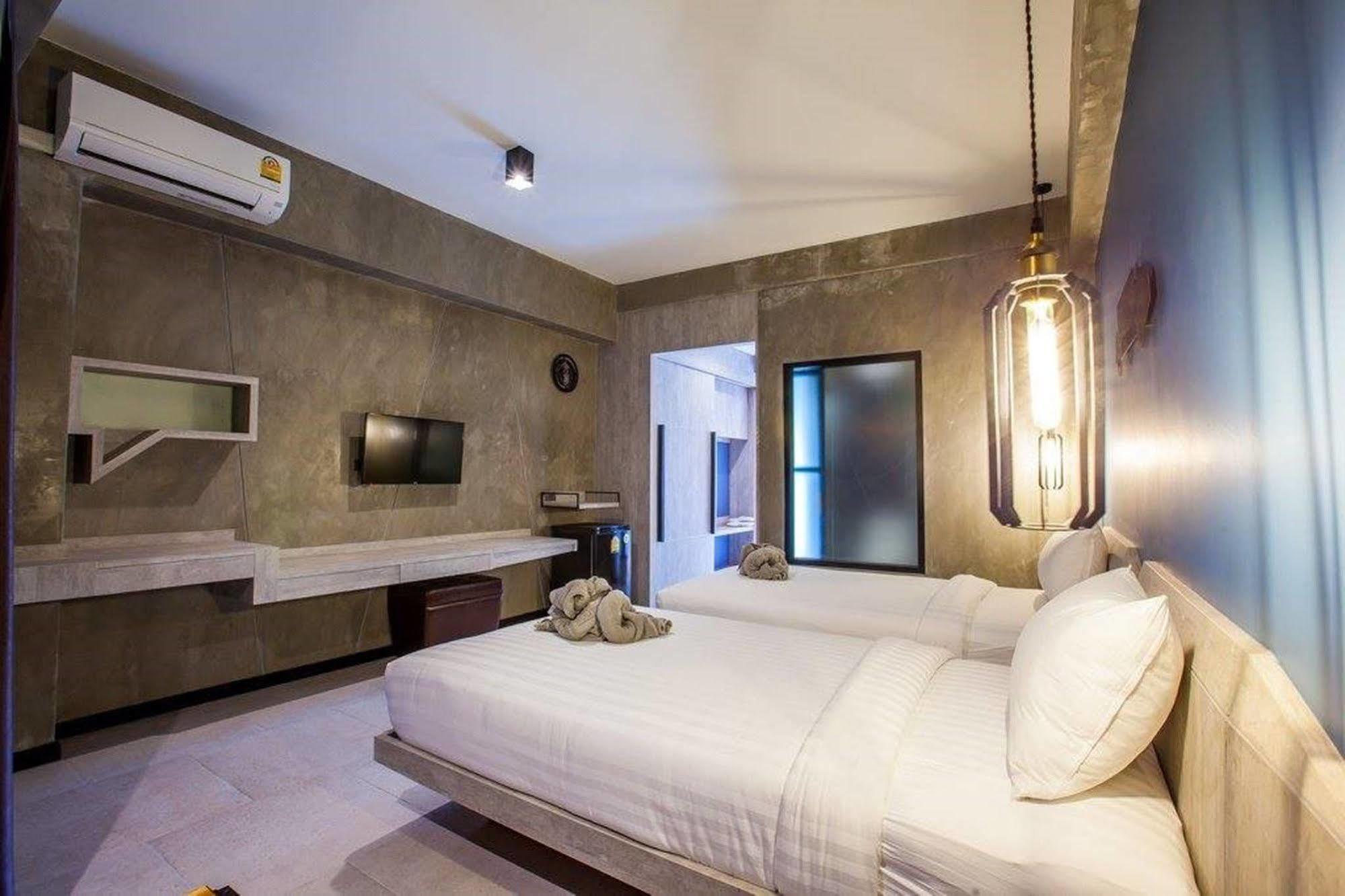 Loft Mania Boutique Hotel Chumphon Exterior foto