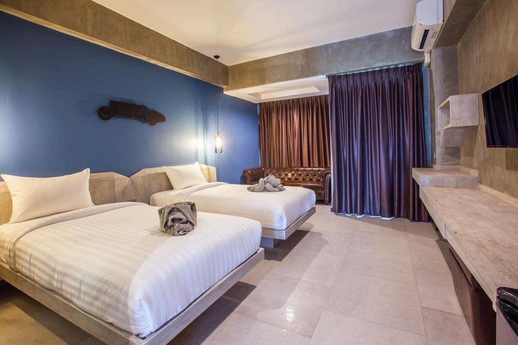 Loft Mania Boutique Hotel Chumphon Exterior foto