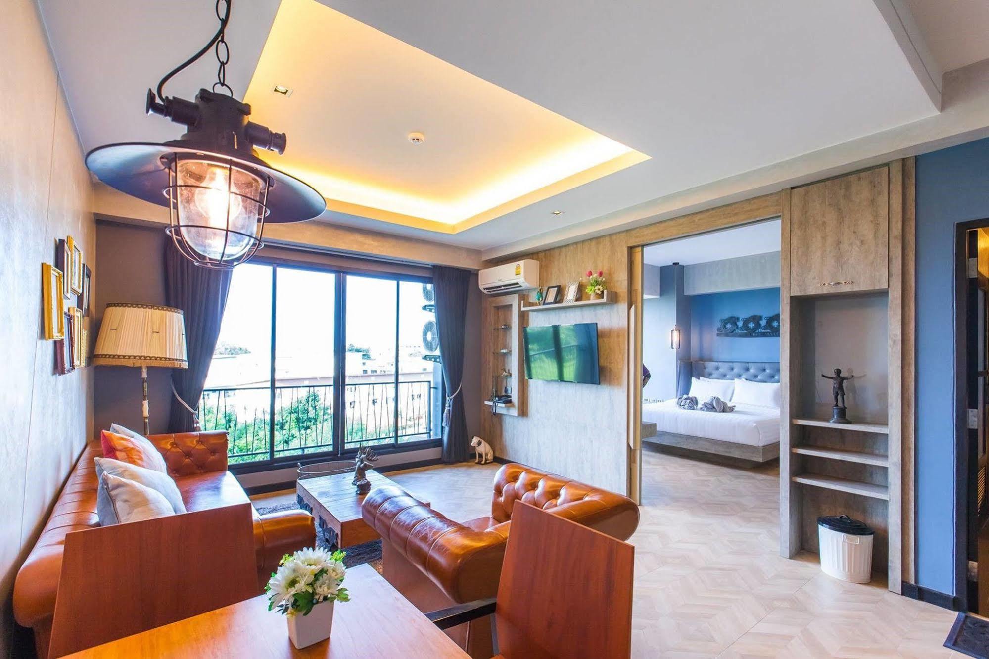 Loft Mania Boutique Hotel Chumphon Exterior foto